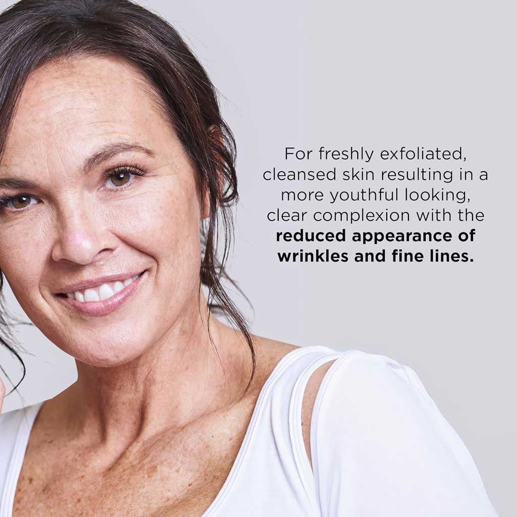 https://media.myaster.com/images/products/1068556/image-ageless-total-facial-cleanser-177ml/1068556_3.jpg