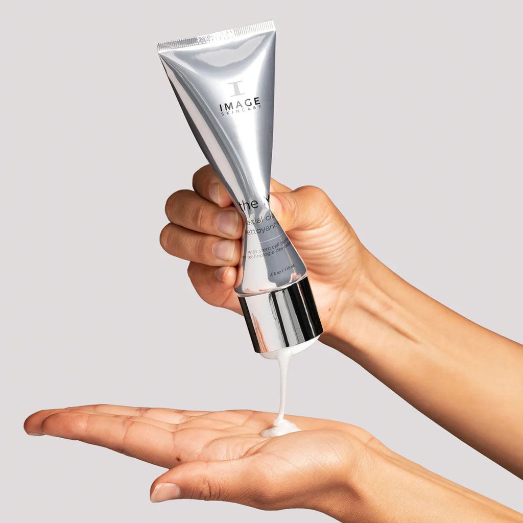 https://media.myaster.com/images/products/1068574/image-the-max-stem-cell-facial-cleanser-118ml/1068574_5.jpg
