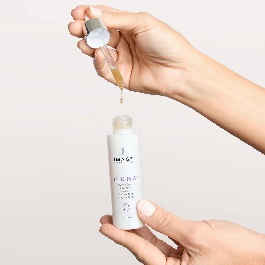 https://media.myaster.com/images/products/1068579/image-iluma-intense-facial-illuminator-30ml/1068579_3.jpg