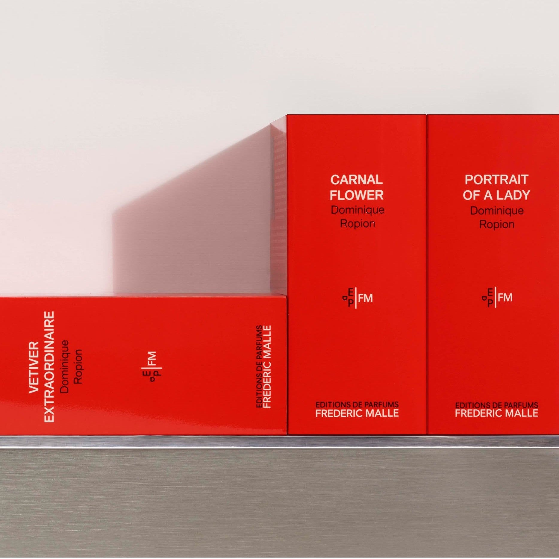 https://bloomingdales.ae/on/demandware.static/-/Sites-bloomingdales-master-catalog/default/dwf412066e/sfcc-new-blm-production/2/0/6/3/1/206318738_E2.jpg