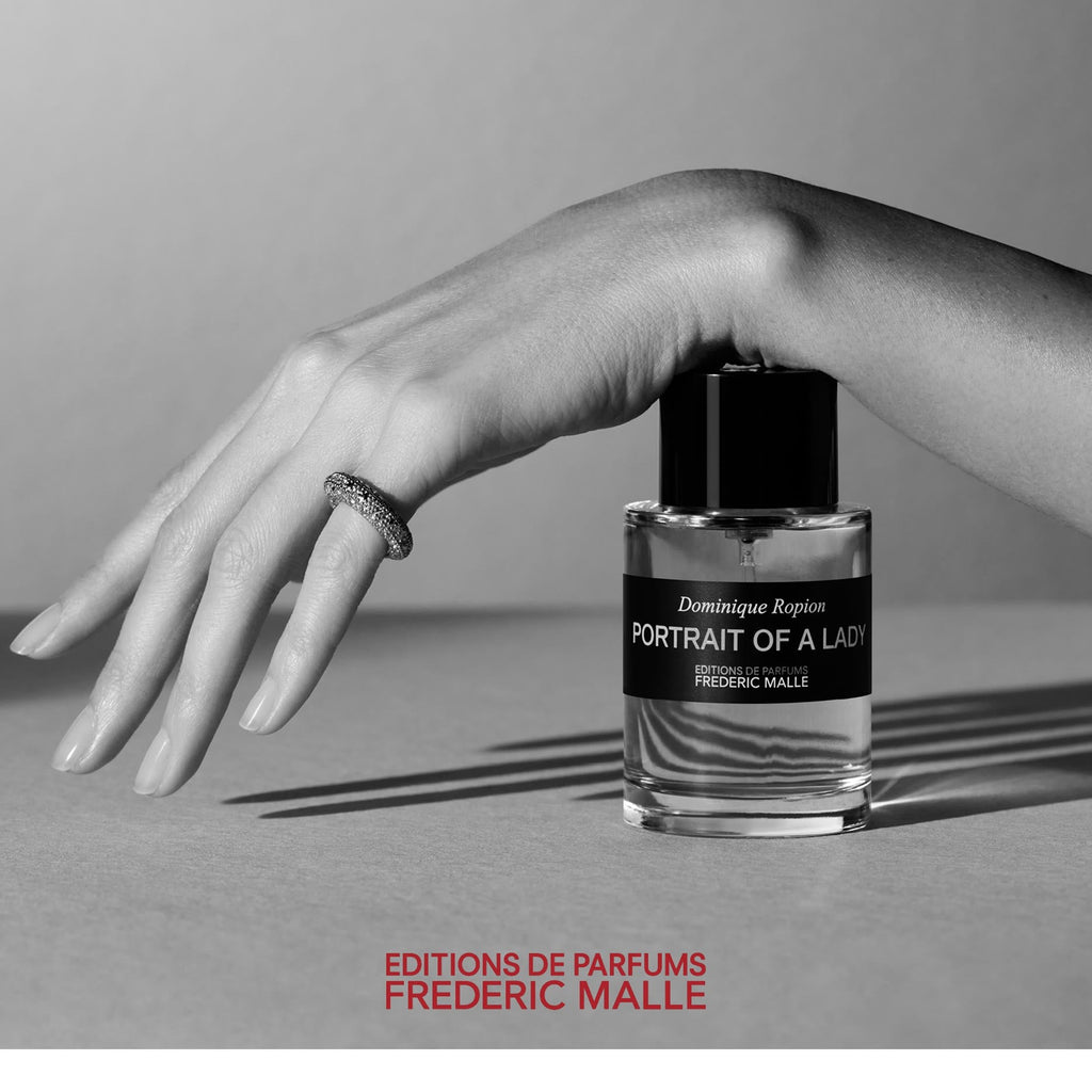 https://bloomingdales.ae/on/demandware.static/-/Sites-bloomingdales-master-catalog/default/dwb4fd81ac/sfcc-new-blm-production/2/1/0/6/4/210643863_E1.jpg
