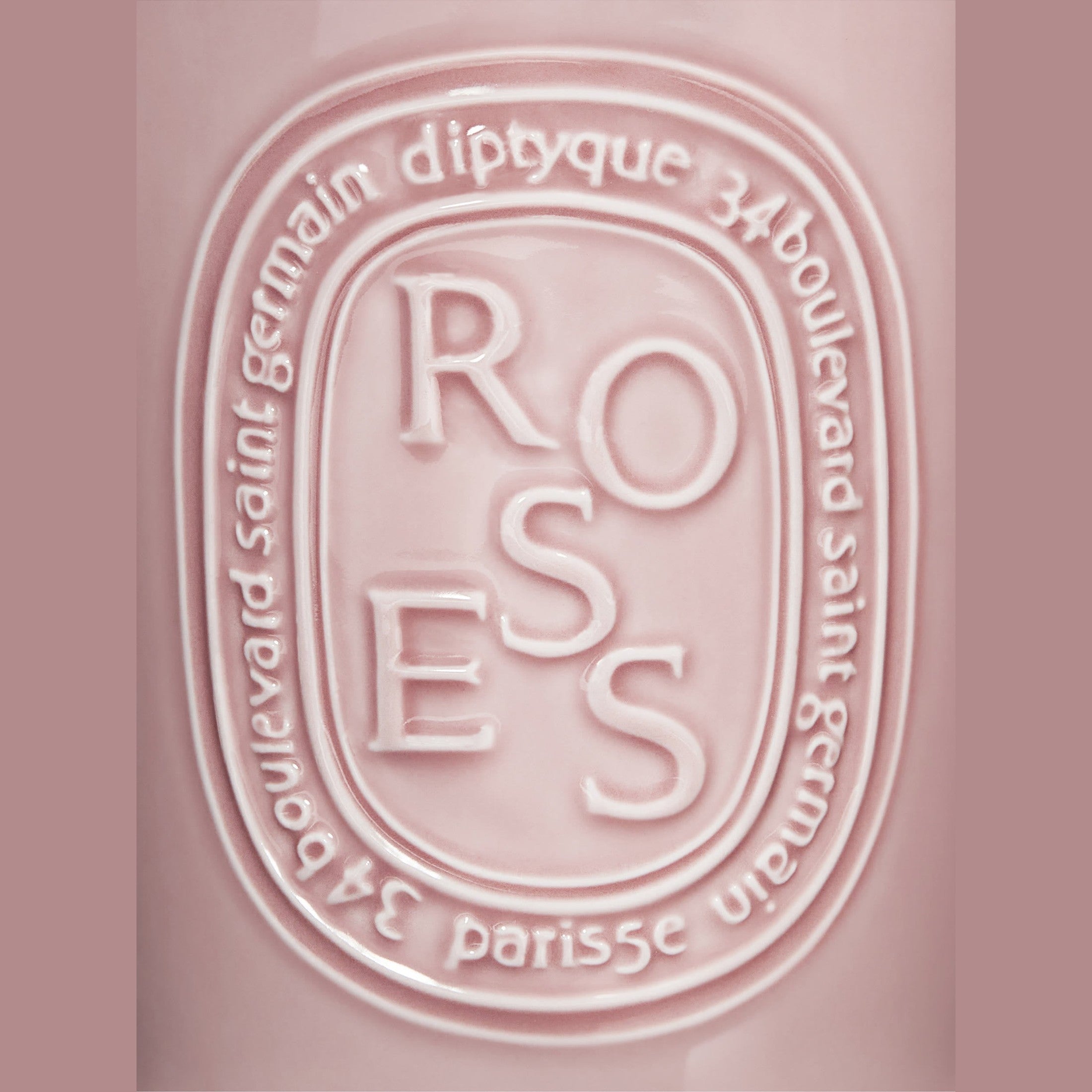 https://bloomingdales.ae/on/demandware.static/-/Sites-bloomingdales-master-catalog/default/dw37a4c22a/sfcc-new-blm-production/2/1/4/1/2/214120999_CU.jpg