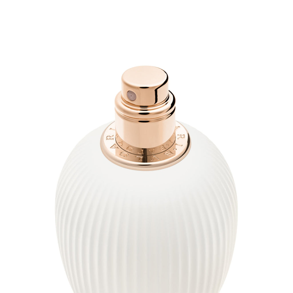 https://bloomingdales.ae/on/demandware.static/-/Sites-bloomingdales-master-catalog/default/dw0ca3d897/sfcc-new-blm-production/2/1/4/8/5/214855773_CU.jpg