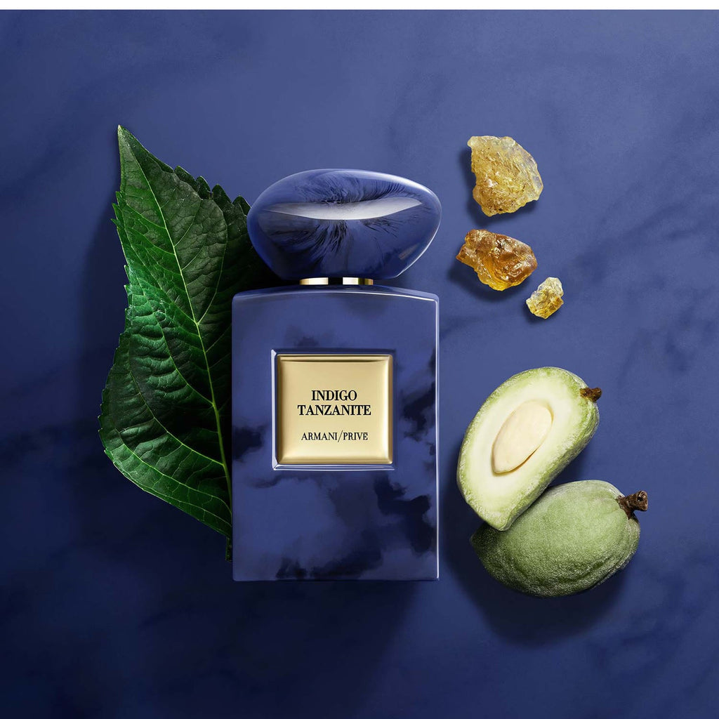 https://bloomingdales.ae/on/demandware.static/-/Sites-bloomingdales-master-catalog/default/dwaf711adb/sfcc-new-blm-production/2/1/5/0/4/215047203_CU.jpg