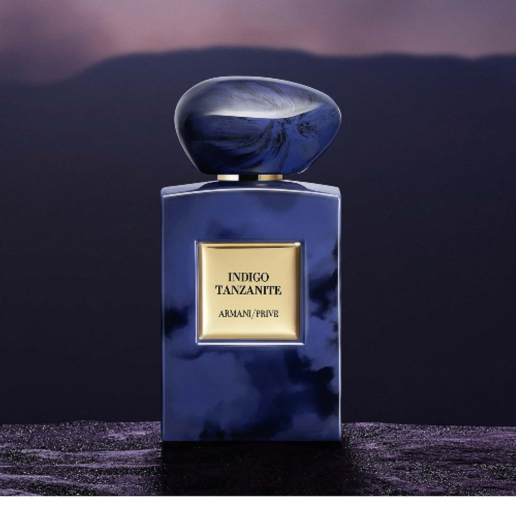 https://bloomingdales.ae/on/demandware.static/-/Sites-bloomingdales-master-catalog/default/dw82f67783/sfcc-new-blm-production/2/1/5/0/4/215047203_PK.jpg