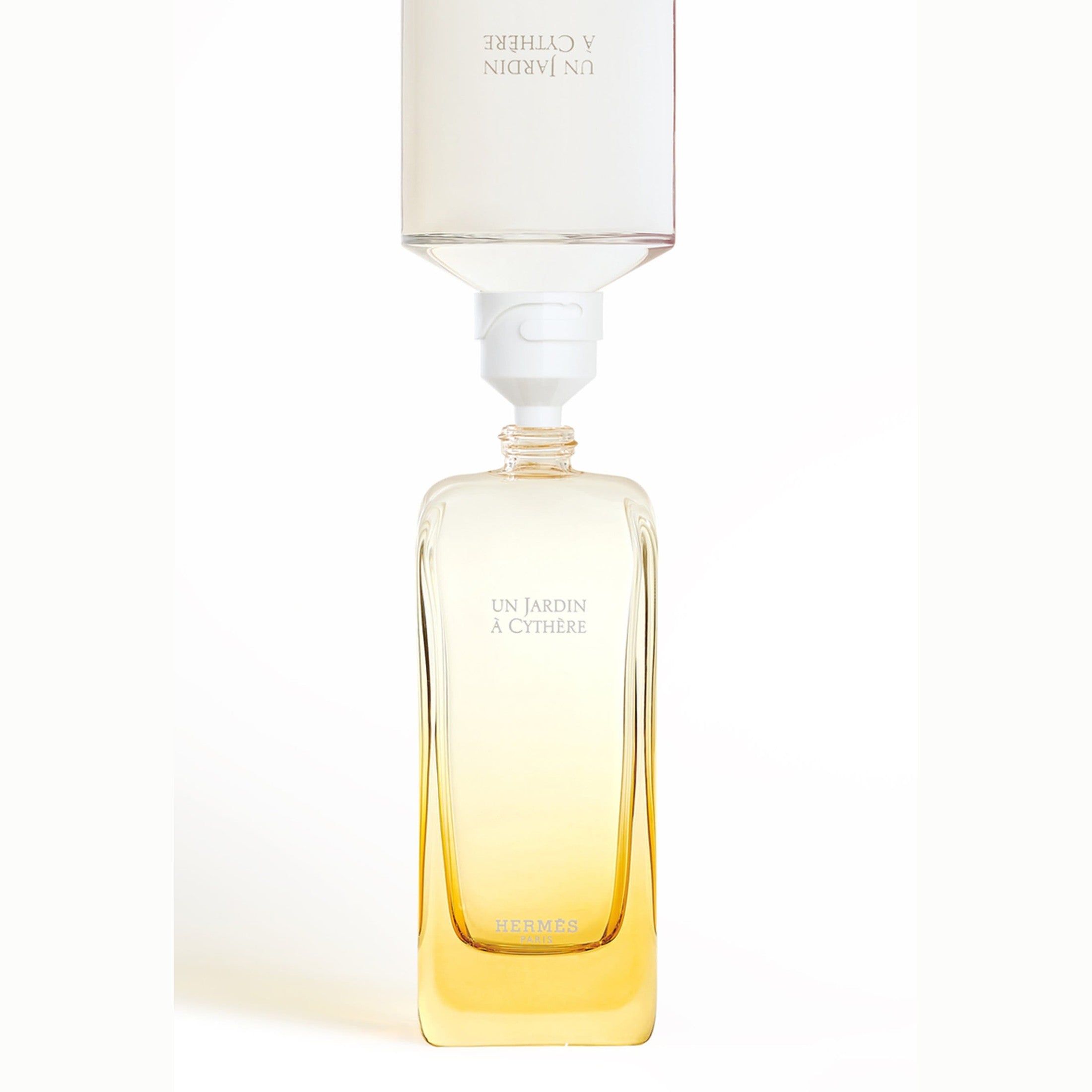 https://bloomingdales.ae/on/demandware.static/-/Sites-bloomingdales-master-catalog/default/dw775a6803/sfcc-new-blm-production/2/1/6/1/4/216140257_CU.jpg