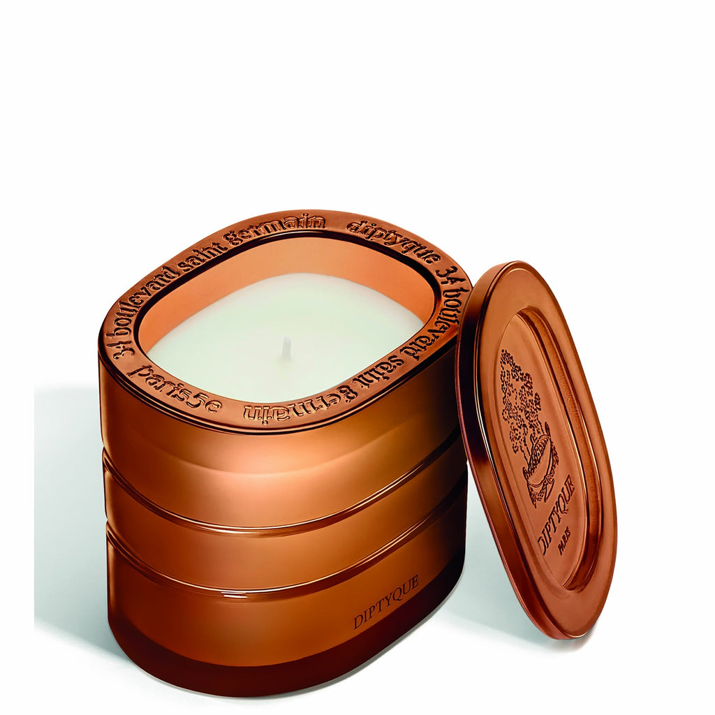https://bloomingdales.ae/on/demandware.static/-/Sites-bloomingdales-master-catalog/default/dw4bbe46b7/sfcc-new-blm-production/2/1/6/5/6/216561377_CU.jpg