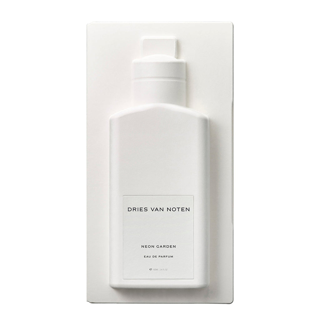 https://bloomingdales.ae/on/demandware.static/-/Sites-bloomingdales-master-catalog/default/dwf2688742/sfcc-new-blm-production/2/1/6/5/8/216587041_CU.jpg
