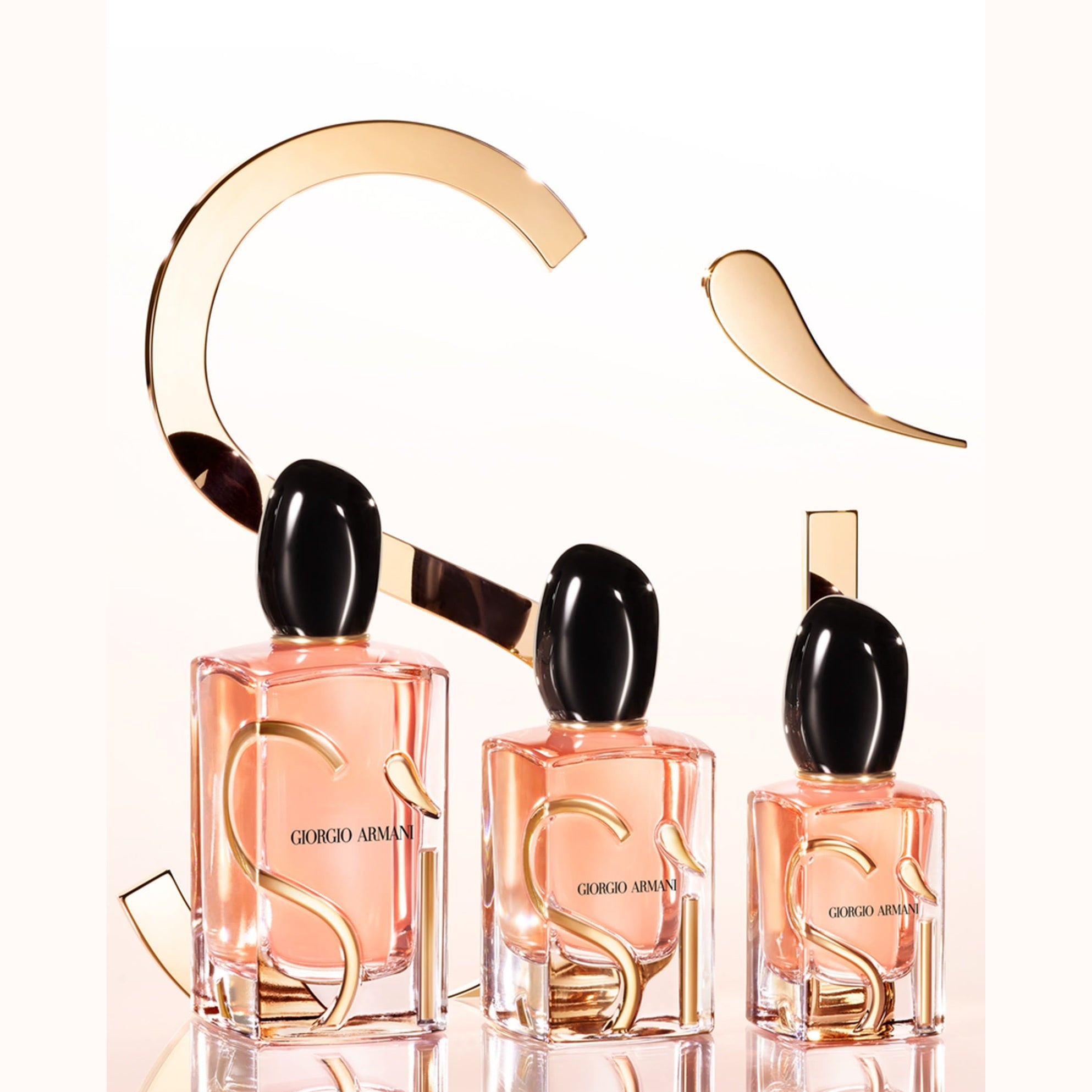 https://bloomingdales.ae/on/demandware.static/-/Sites-bloomingdales-master-catalog/default/dw7e554e72/sfcc-new-blm-production/2/1/6/6/4/216646007_BK.jpg