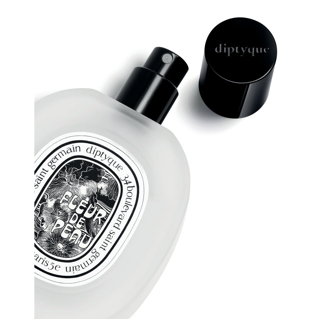 https://bloomingdales.ae/on/demandware.static/-/Sites-bloomingdales-master-catalog/default/dwb7c7b85e/sfcc-new-blm-production/2/1/7/0/3/217033392_FR.jpg