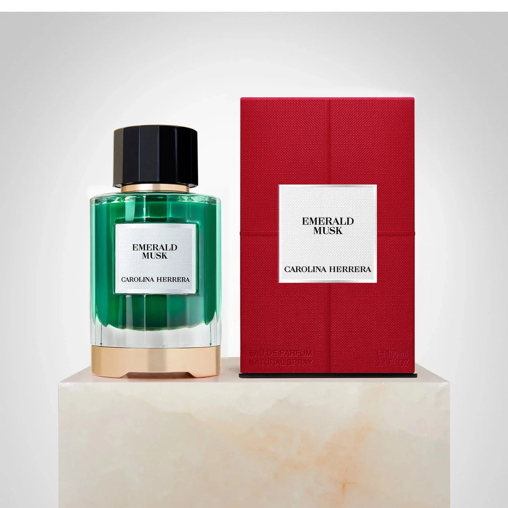 https://bloomingdales.ae/on/demandware.static/-/Sites-bloomingdales-master-catalog/default/dwf82f967e/sfcc-new-blm-production/2/1/7/6/0/217607695_BK.jpg