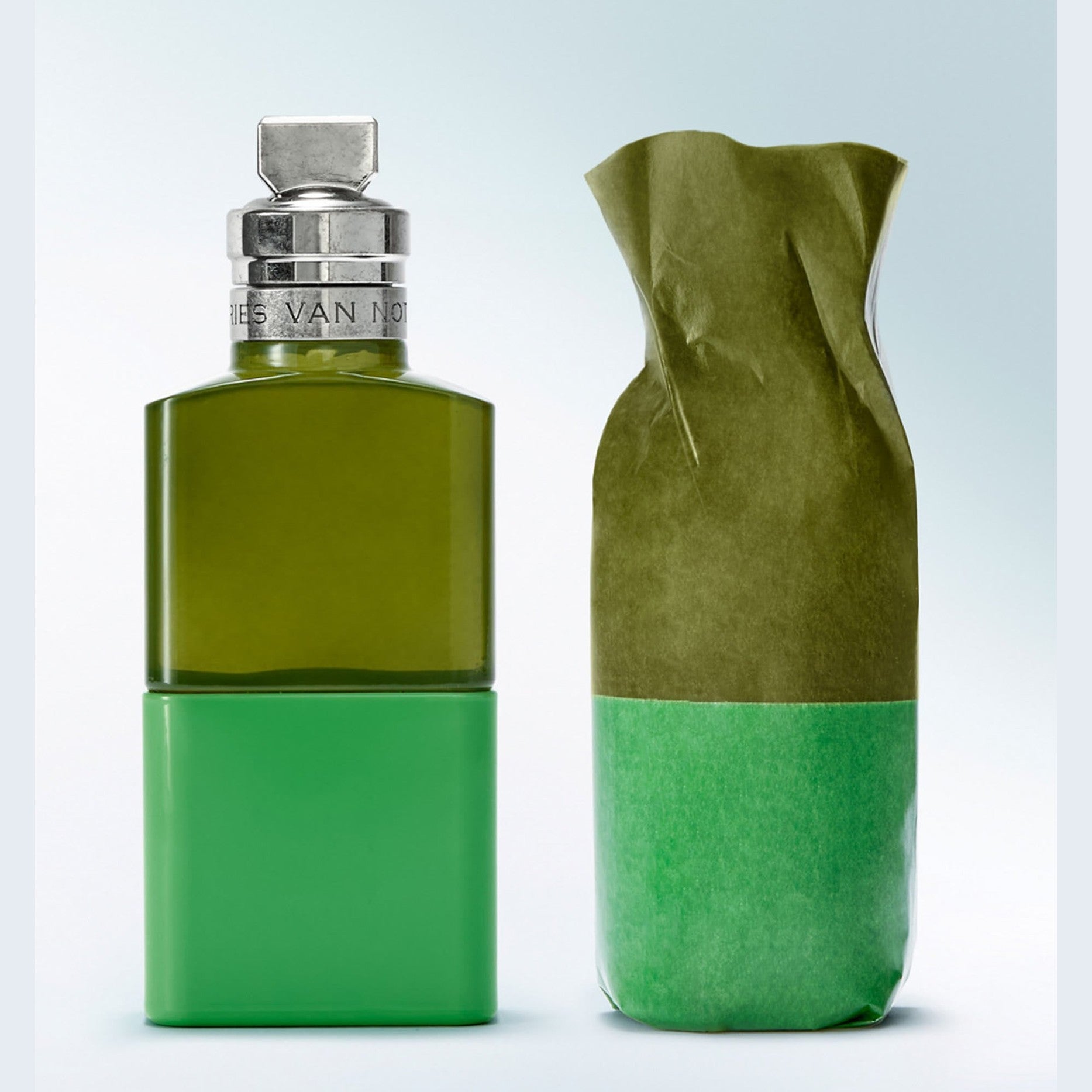 https://bloomingdales.ae/on/demandware.static/-/Sites-bloomingdales-master-catalog/default/dw9c09691e/sfcc-new-blm-production/2/1/8/0/2/218029578_CU.jpg