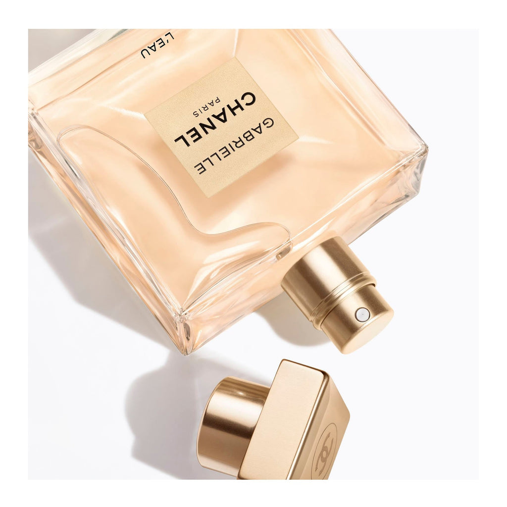 https://bloomingdales.ae/on/demandware.static/-/Sites-bloomingdales-master-catalog/default/dwf3d4c1f2/sfcc-new-blm-production/2/1/8/1/1/218110497_FR.jpg