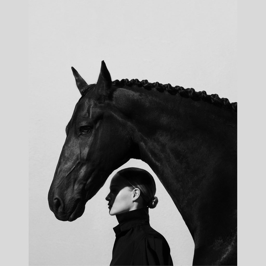 https://bloomingdales.ae/on/demandware.static/-/Sites-bloomingdales-master-catalog/default/dw957cfc51/sfcc-new-blm-production/2/1/8/1/2/218120115_E3.jpg