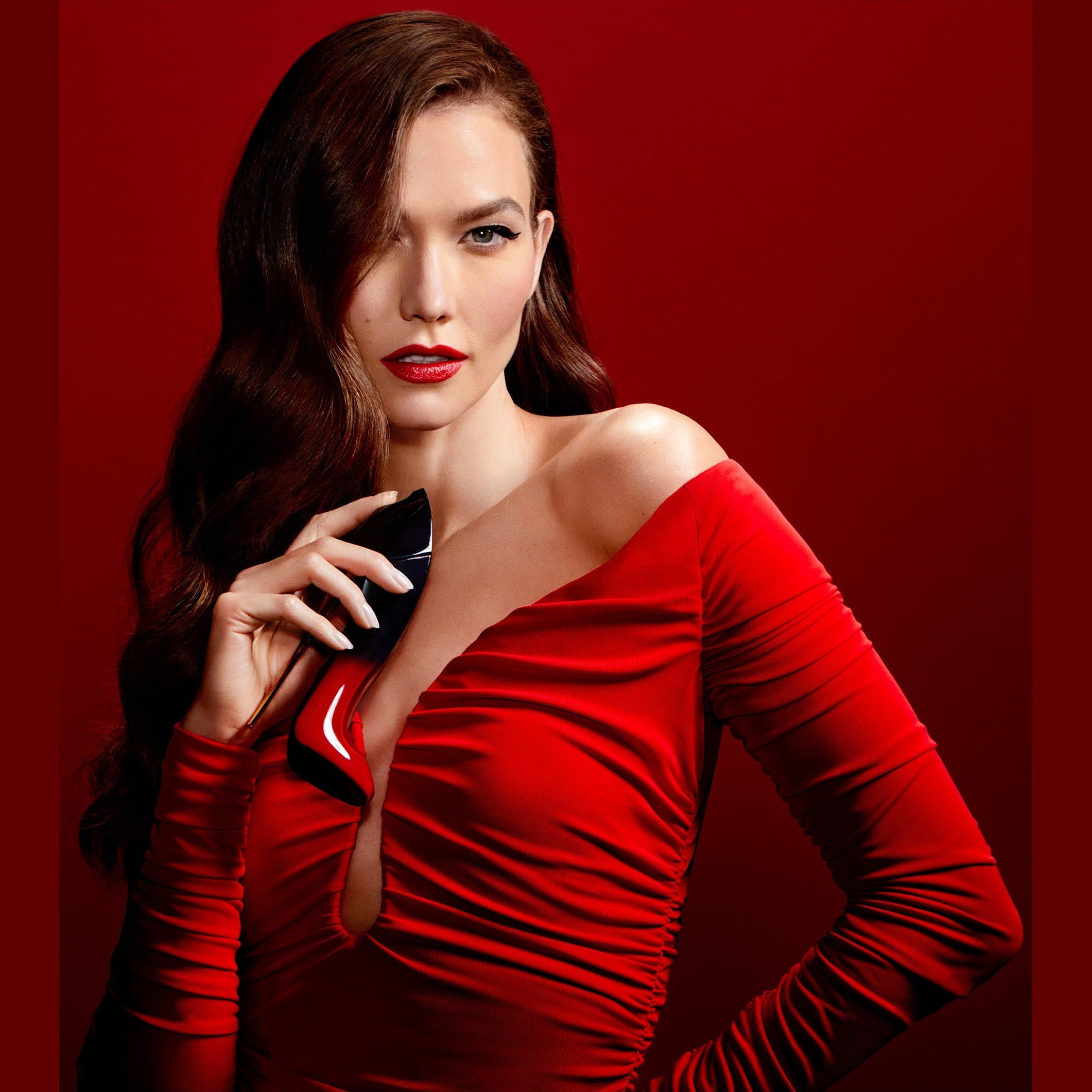 https://bloomingdales.ae/on/demandware.static/-/Sites-bloomingdales-master-catalog/default/dw62441384/sfcc-new-blm-production/2/1/8/2/5/218251051_E2.jpg