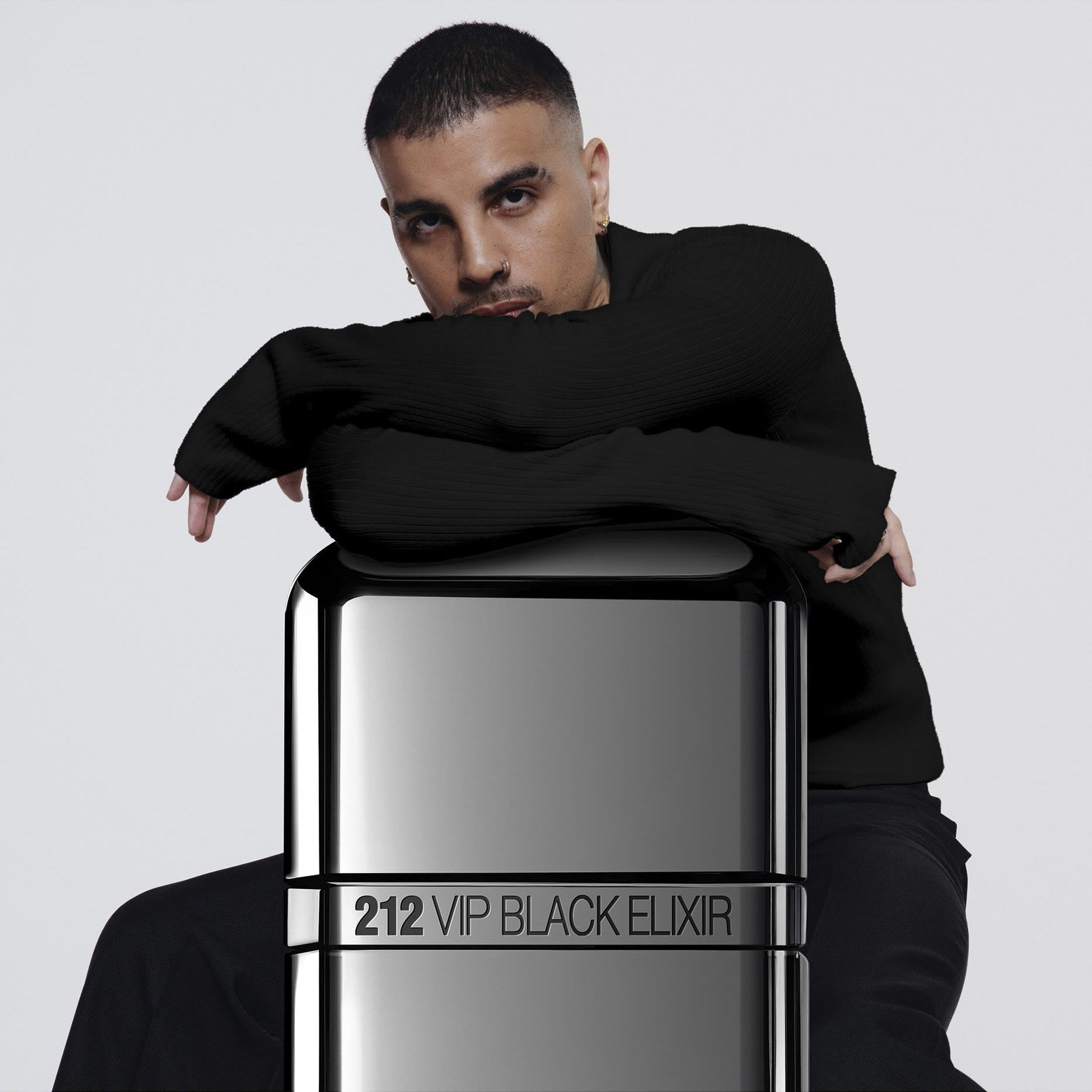https://bloomingdales.ae/on/demandware.static/-/Sites-bloomingdales-master-catalog/default/dwbd5edf45/sfcc-new-blm-production/2/1/8/2/7/218277476_E3.jpg
