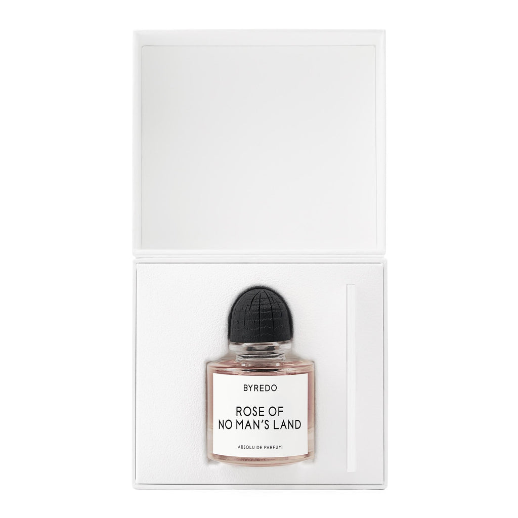 https://bloomingdales.ae/on/demandware.static/-/Sites-bloomingdales-master-catalog/default/dwe7967ff0/sfcc-new-blm-production/2/1/8/6/4/218646370_BK.jpg