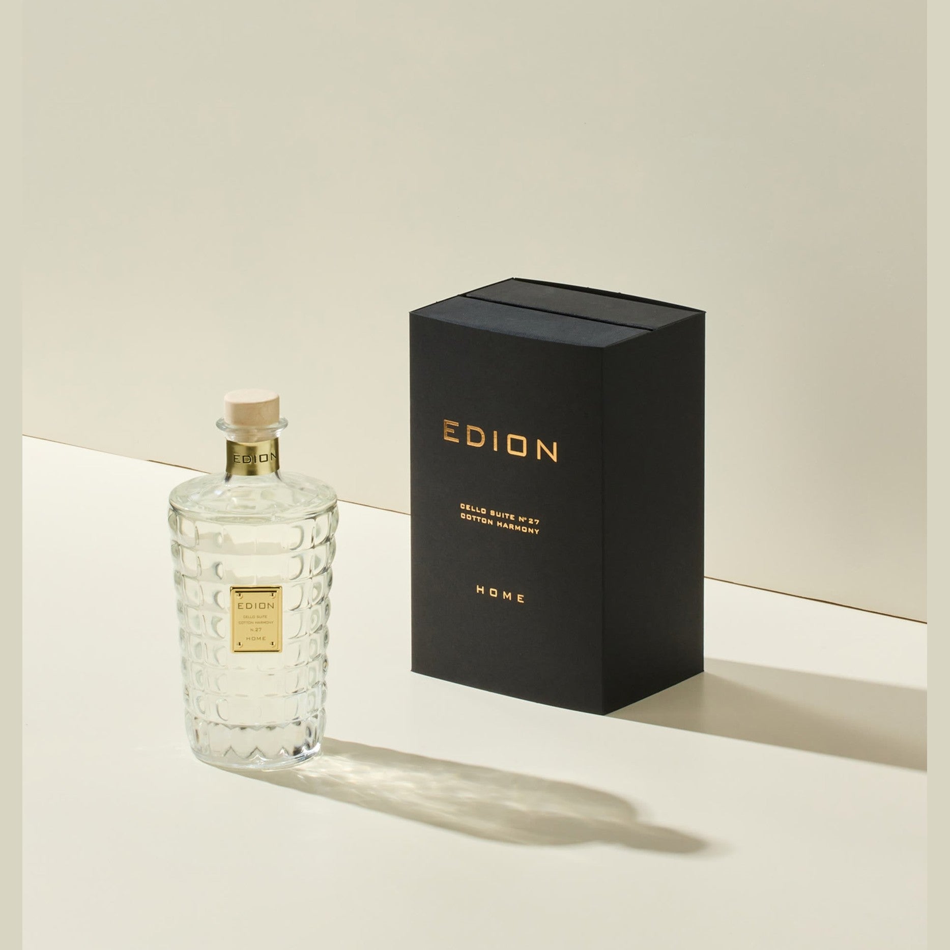 https://bloomingdales.ae/on/demandware.static/-/Sites-bloomingdales-master-catalog/default/dwee72ff0f/sfcc-new-blm-production/2/1/9/0/4/219042099_FR.jpg