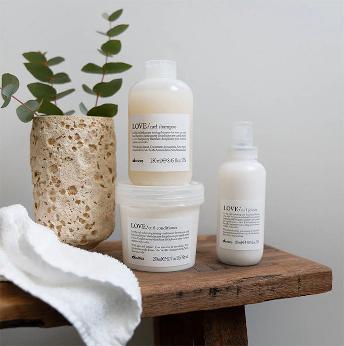 https://www.basharacare.com/media/catalog/product/b/a/basharacare-davines-love-curl-conditioner-wavy-curly-hair-routine.jpg