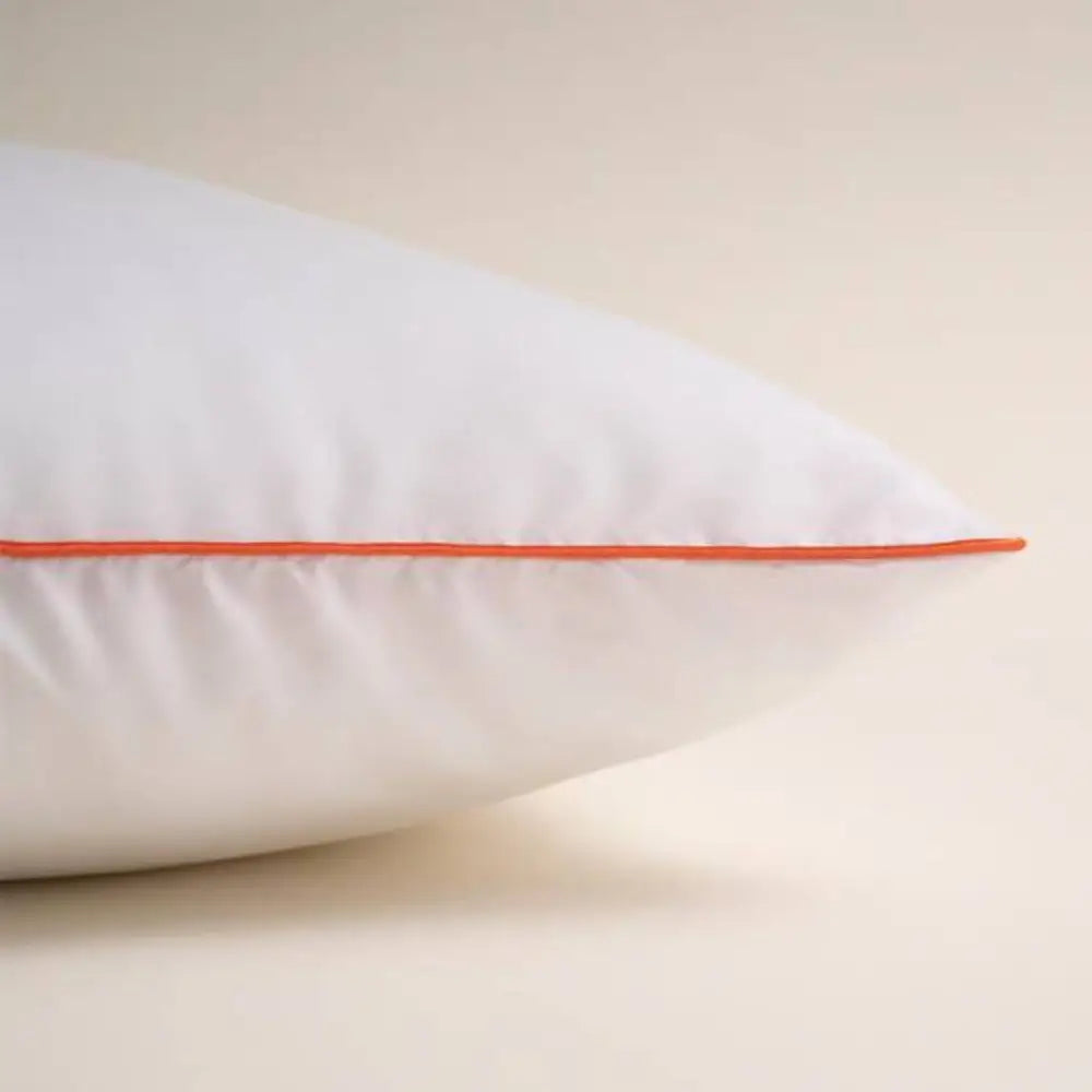 https://bedquarter.ae/wp-content/uploads/2025/07/penelope-thermolite-easy-care-pillow-corner-side.webp